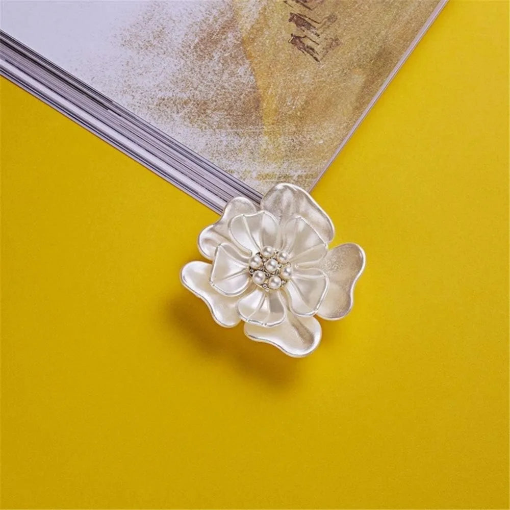 Elegant Plum Blossom Enamel Brooch Pin Gold Plated Flower